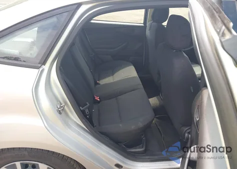 2016 Ford Focus S из США, поврежденный, VIN 1FADP3E21GL274282